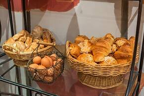 Neuilly Park Hotel
