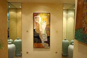 Neuilly Park Hotel