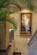 Neuilly Park Hotel