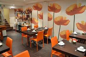 Neuilly Park Hotel