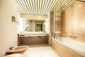 The Q - Quadro City Hotel