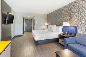 GLō Best Western Mississauga Corporate Centre