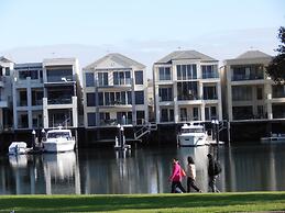 Haven Marina Motel