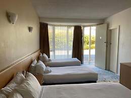 Haven Marina Motel