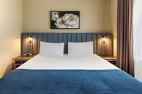 Best Western Plus Travel Inn Hotel
