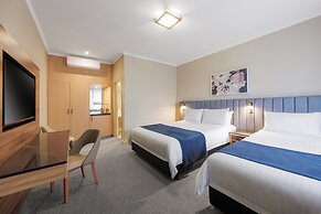 Best Western Plus Travel Inn Hotel