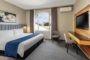 Best Western Plus Travel Inn Hotel