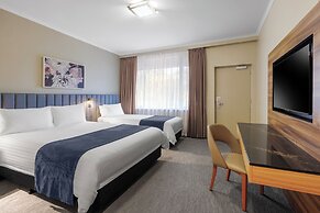 Best Western Plus Travel Inn Hotel