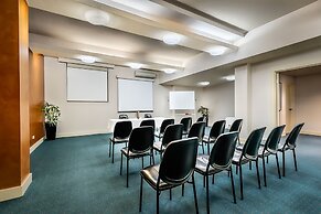 Best Western Plus Travel Inn Hotel