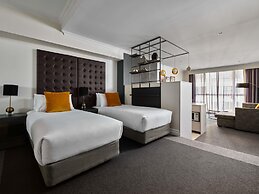 Mantra 2 Bond Street Sydney