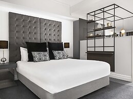 Mantra 2 Bond Street Sydney