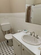 Adelaide Mansions Serviced Apartments