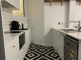 Adelaide Mansions Serviced Apartments