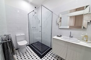 Adelaide Mansions Serviced Apartments