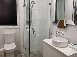 Adelaide Mansions Serviced Apartments