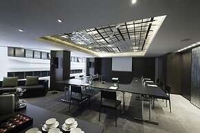 Gateway, Marco Polo Hotel