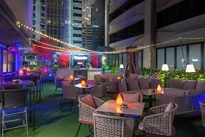 Gateway, Marco Polo Hotel