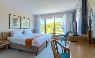Pacific Bay Resort