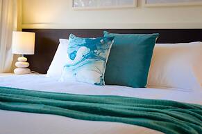 Pacific Bay Resort
