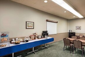 Travelodge by Wyndham Swift Current