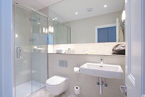 54 Queens Gate Hotel