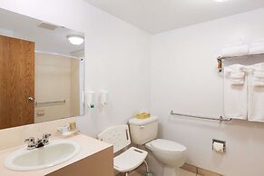 Super 8 by Wyndham Drayton Valley