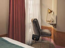 Handsome Hotel