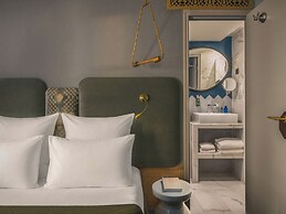Handsome Hotel