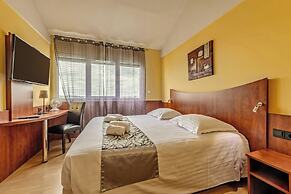 Logis Hotel Center