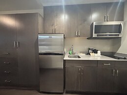 Super 8 by Wyndham Macleod Trail Calgary