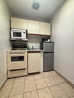 Super 8 by Wyndham Macleod Trail Calgary