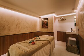 Grand Tonic Hotel & SPA NUXE