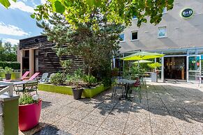 B&B HOTEL Chartres Centre Cathédrale