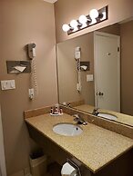 Grand Forks Inn