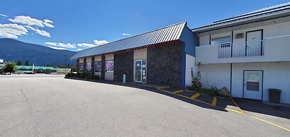 Grand Forks Inn