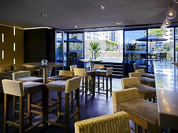 Grand Mercure Singapore Roxy