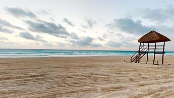 Park Royal Beach Cancun - All Inclusive