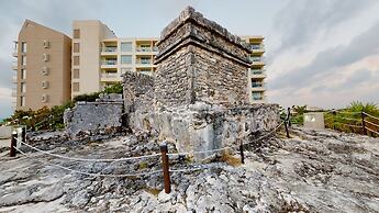 Park Royal Beach Cancun - All Inclusive