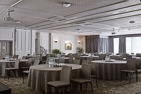 Kimpton Charlotte Square by IHG