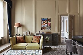 Kimpton Charlotte Square by IHG