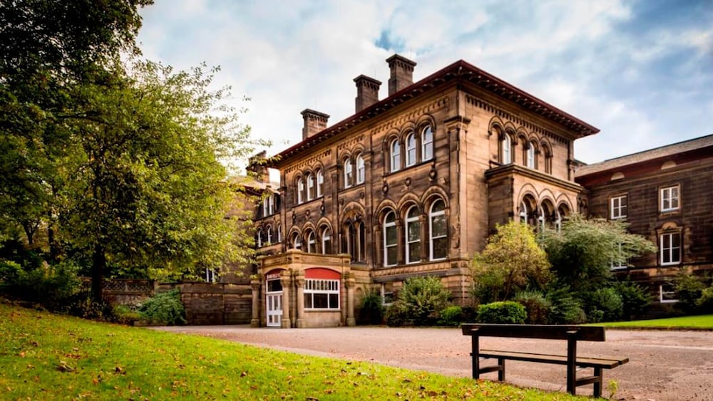 Holdsworth House