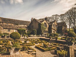 Holdsworth House
