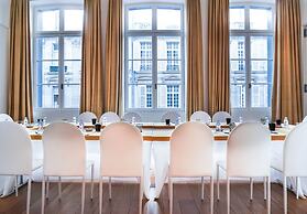 Hotel Marignan Champs - Elysées