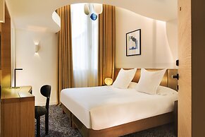 Hotel Marignan Champs - Elysées