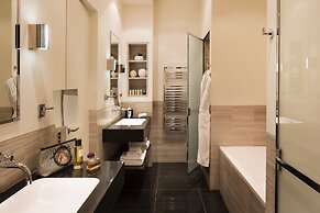 Hotel Marignan Champs - Elysées