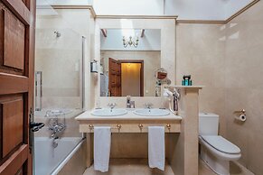 Hotel Cetina Palacio Ayala Berganza.