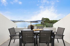 Horizons Lake Jindabyne