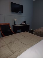 Kings Park Hotel