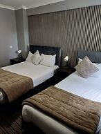 Kings Park Hotel