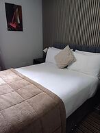Kings Park Hotel